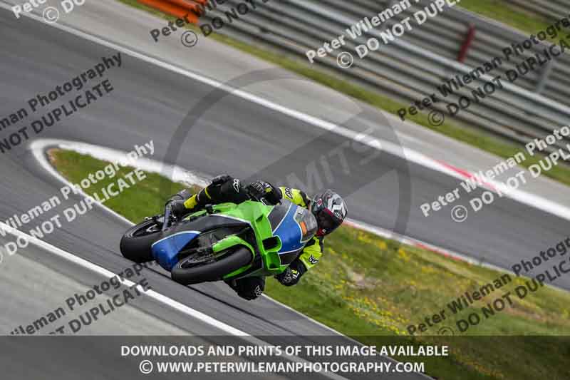 cadwell no limits trackday;cadwell park;cadwell park photographs;cadwell trackday photographs;enduro digital images;event digital images;eventdigitalimages;navarra;no limits trackdays;peter wileman photography;racing digital images;trackday digital images;trackday photos